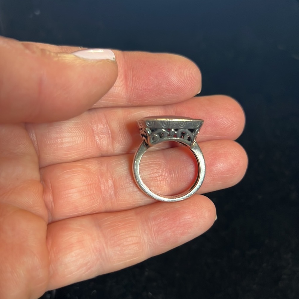 Elegant Silver Leaf Ring - Picture 3 of 4